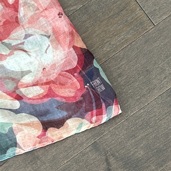FRONT ROW SOCIETY Women’s Lightweight Pink Coral Green Floral Infinity Scarf - Picture 6 of 6